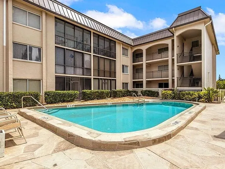 6470 Hollywood Blvd #108 — Photo 4