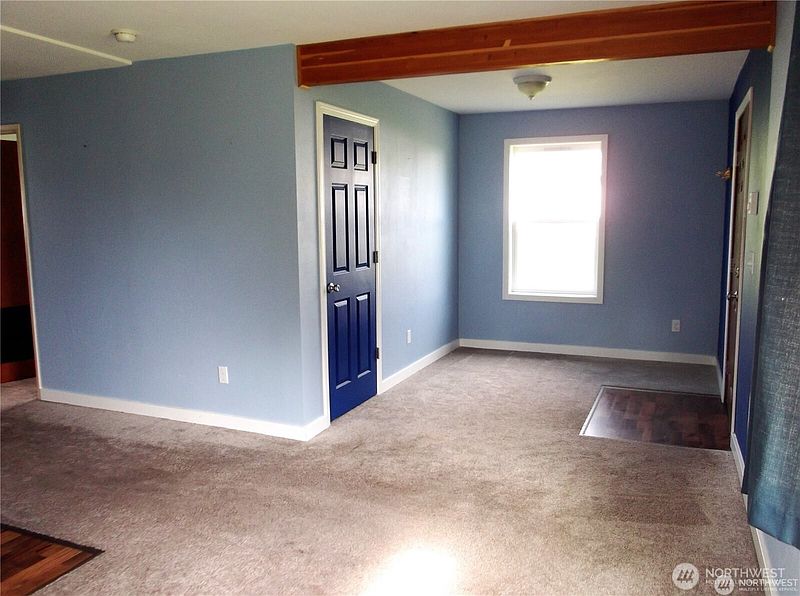 4th image of 210 212 W Tacoma Avenue