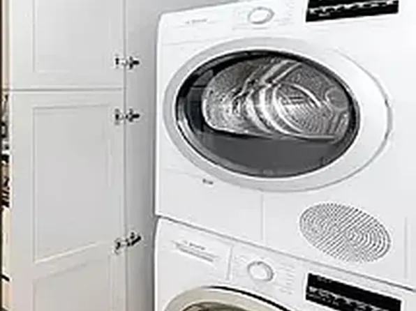 132 East 61st Street image 6 of 10