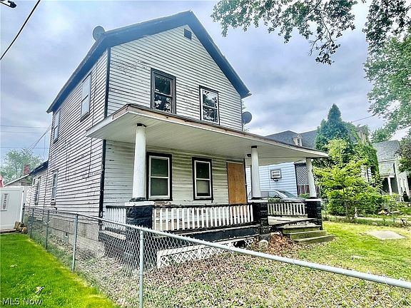 3rd image of 6211 Lawn Ave