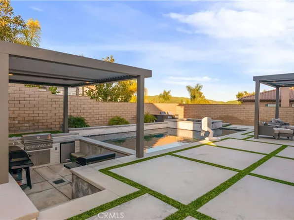 8824 Soothing Ct, Corona, CA 92883