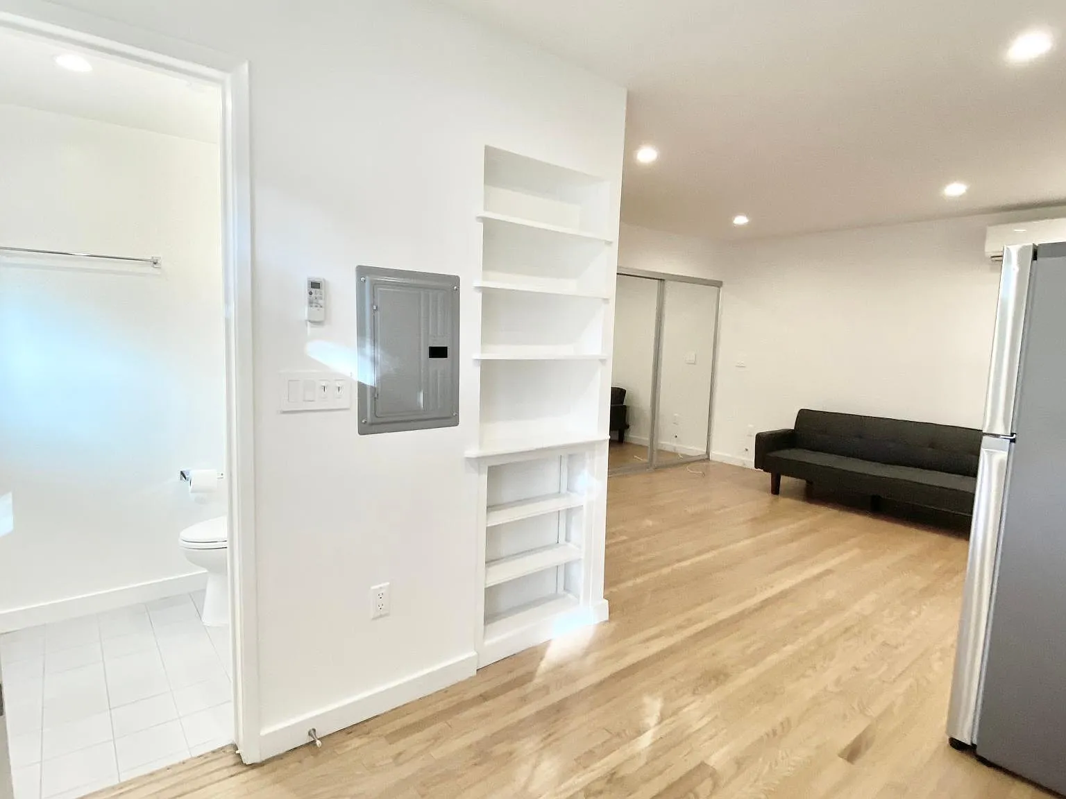 1210 Washington Ave — Photo 4