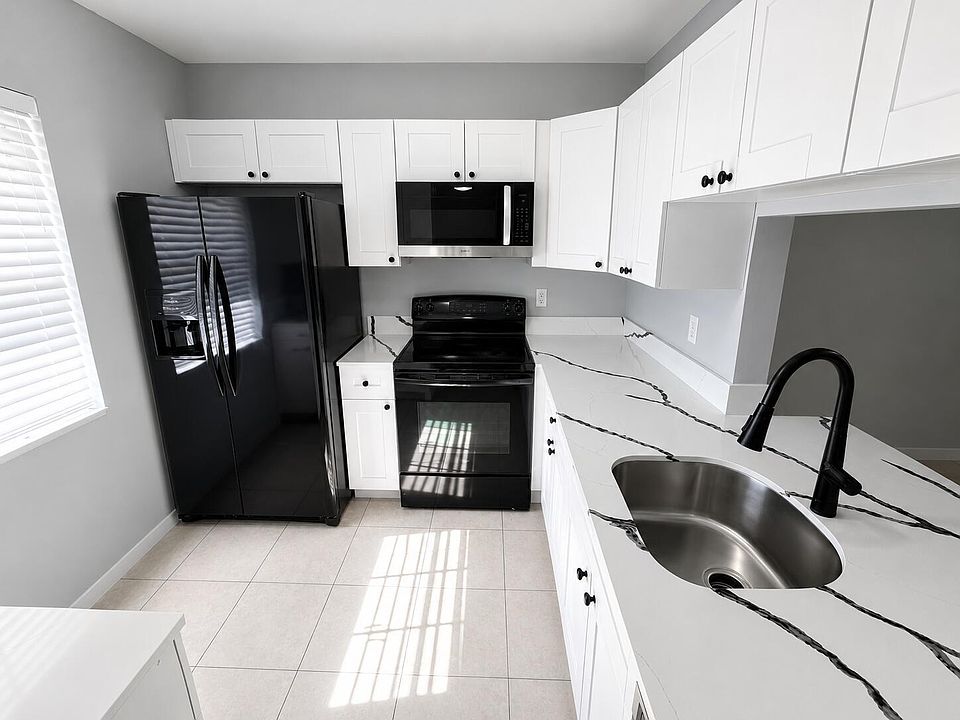 1st image of 4321 NW 9th Ave APT 204