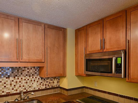5th image of 1600 N Oak St APT 830