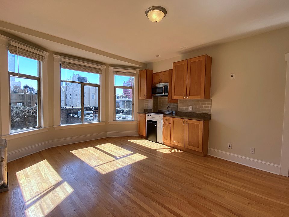 1st image of 887 Bush St APT 302