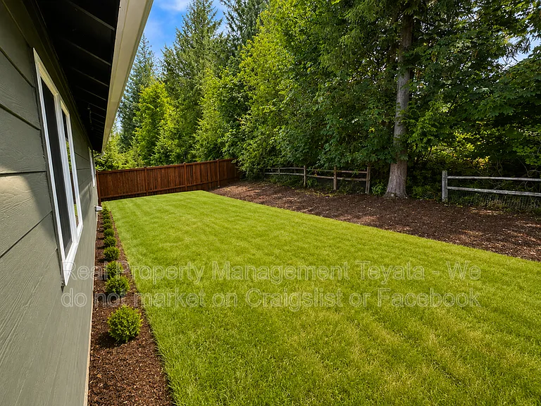418 Jeff St — Photo 24
