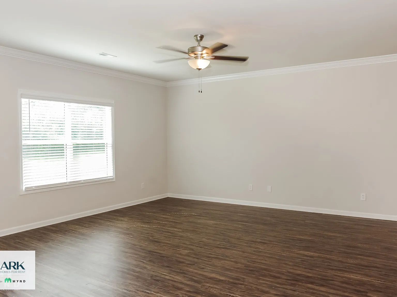 4 bed, 3.0 bath, 1974 sqft, $1,929 — Photo 3