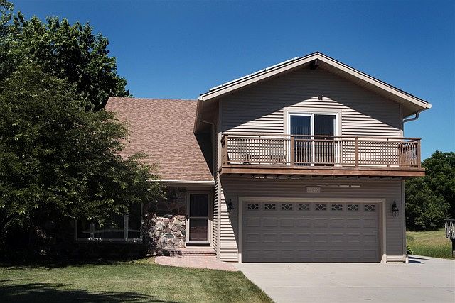 1st image of 17593 W Dartmoor Dr