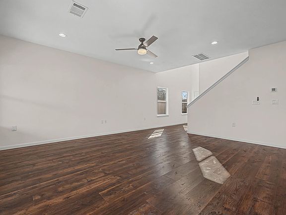 5th image of 803 4th St