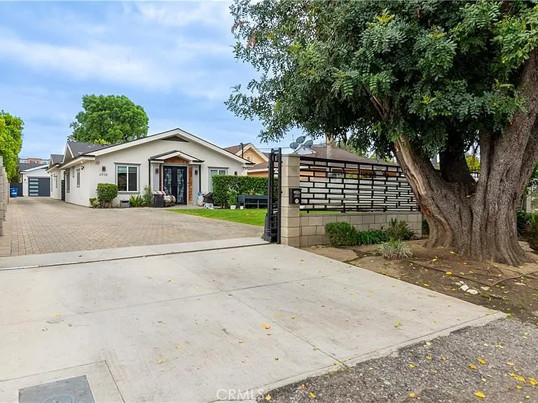 6940 Peach Ave — Photo 62