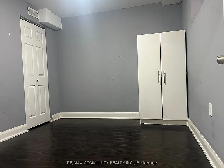 1163 Ravenscroft Rd #BASEMENT — Photo 9
