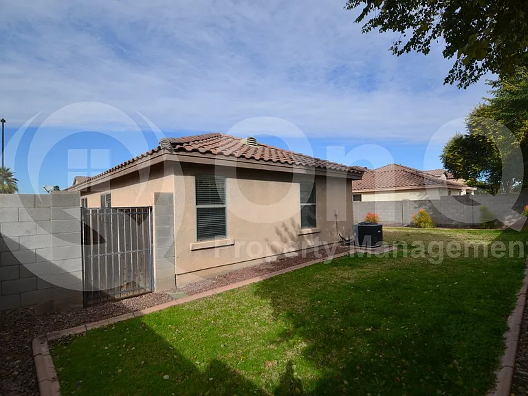 3553 E Trigger Way — Photo 22