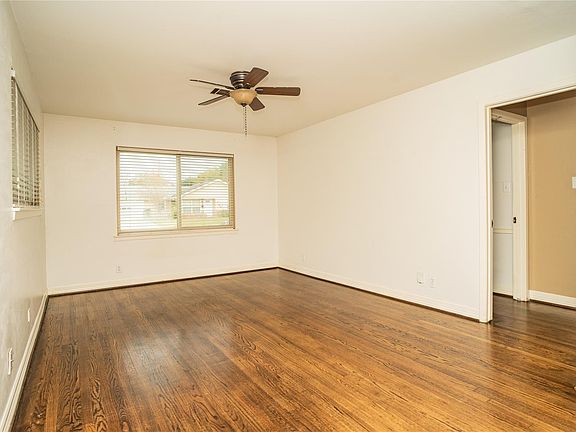 4th image of 4833 Hummingbird St