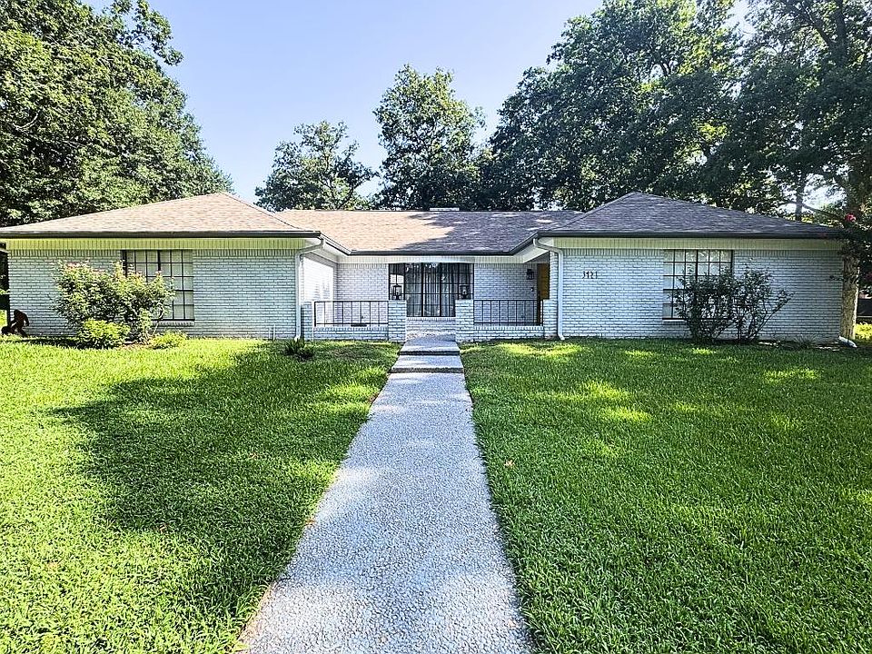 1st image of 3421 Baywood Dr