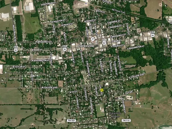 S Cedar St, Clarksville, TX 75426