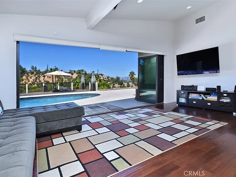 4347 Coronet Dr — Photo 11