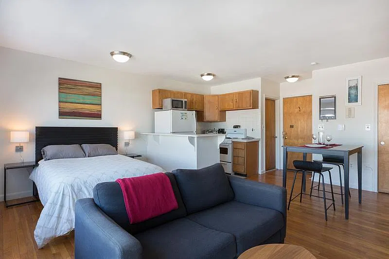 220 Beacon St — Photo 3