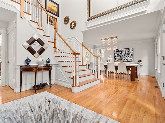 2nd image of 279 Hudson Rd