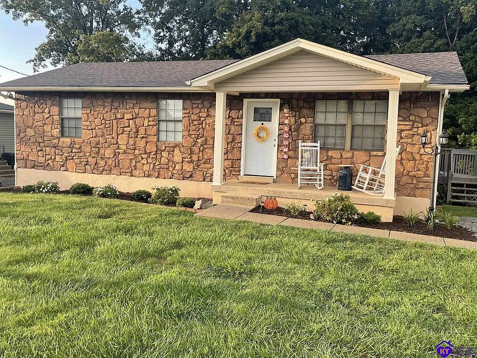 1st image of 803 Charlene Dr