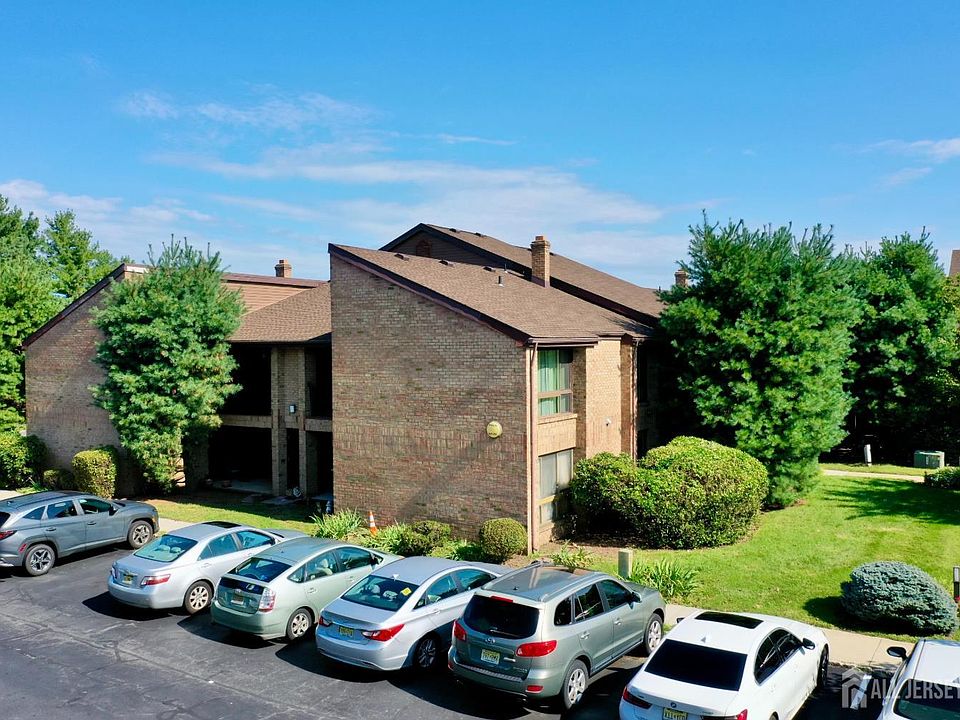 1st image of 280 Willowbrook Dr
