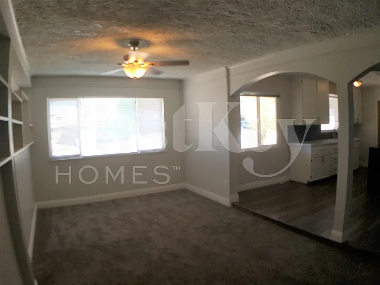 913 Date St — Photo 4