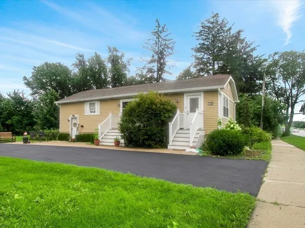1720 63rd St, Downers Grove, IL 60516
