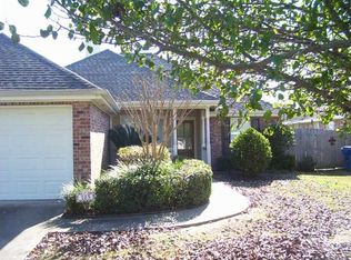 105 Nezida Ln, Lafayette, LA 70506