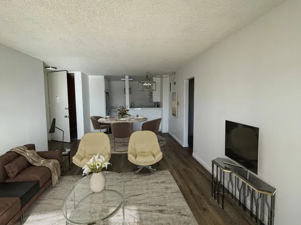 1342 10th St APT 303, Santa Monica, CA 90401