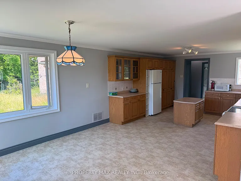 5363 Davis Dr — Photo 8