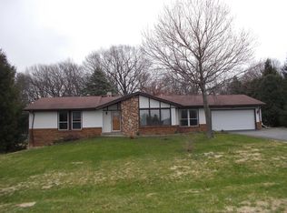 11233 Bayberry Dr, Roscoe, IL