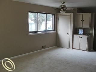 3rd image of 29877 Macintyre St