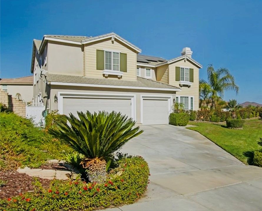 1st image of 13 Della Cava Ln