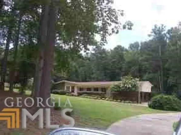 2549 Emerald Dr, Jonesboro, GA 30236