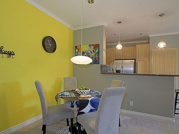 4th image of 300 N El Molino Ave Unit 307