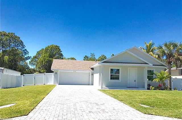 1st image of 27392 Imperial Oaks Cir