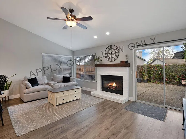 3319 Chapelle Dr — Photo 14