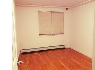 4701 190th St, Flushing, NY 11358