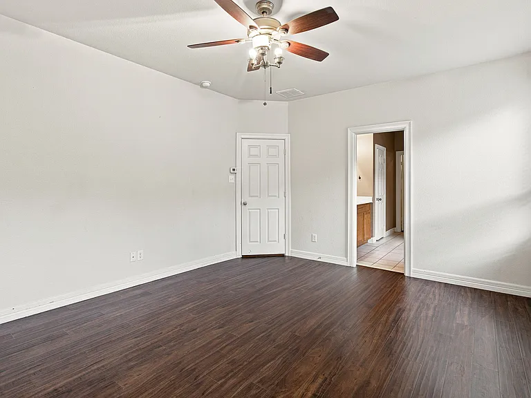 4608 Brighton Dr — Photo 19