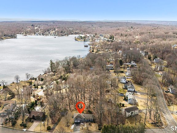 4th image of 30 Cove Road