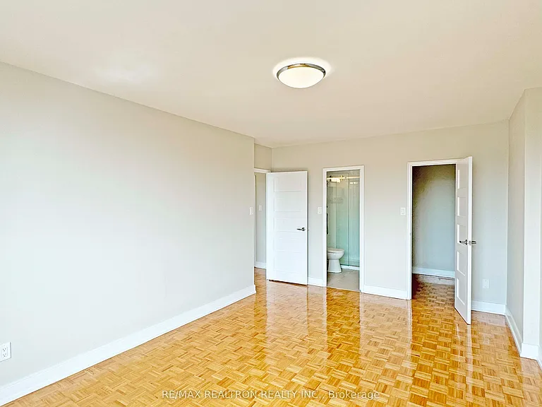 10 Shallmar Blvd #607 — Photo 10
