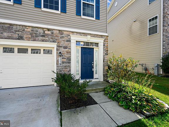 2nd image of 119 Merlot St