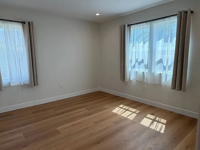 1045 Sonora Ave — Photo 36