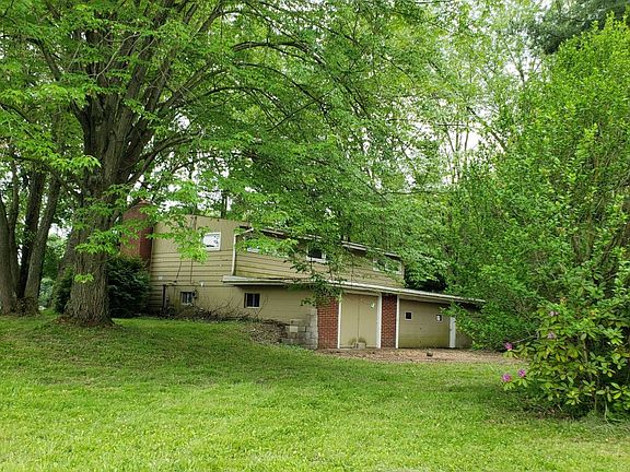 2nd image of 773 Virginia Dr NW