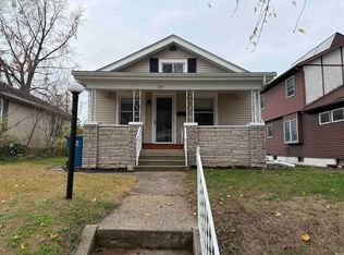 725 Studebaker St, Mishawaka, IN 46544