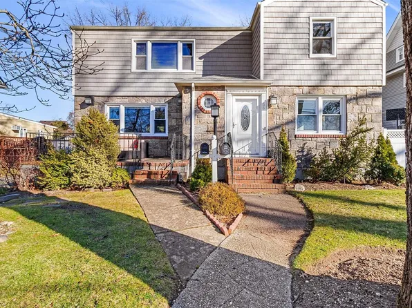 66 Earle Avenue, Lynbrook, NY 11563