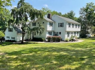 15 Keats Rd, Califon, NJ 07830