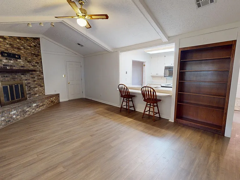 1212 Hillman St — Photo 10