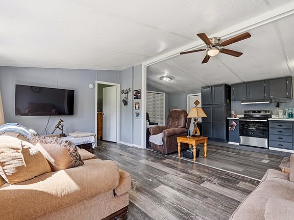 3rd image of 1359 Beechnut Dr.