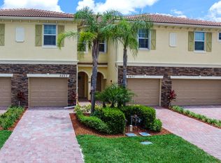 9467 SW Merlin Ct, Stuart, FL 34997