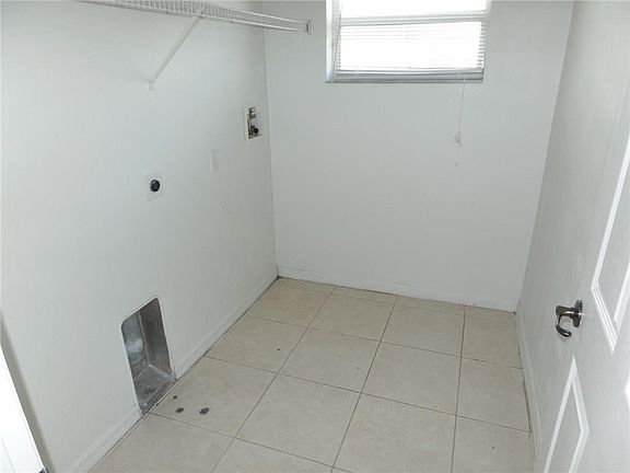 3rd image of 3814 SW Kocerik St